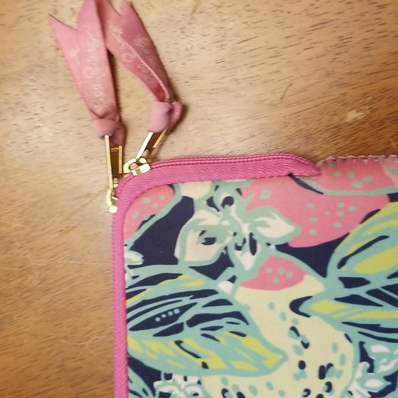 Lilly Pulitzer laptop computer bag - Picture 7 of 11